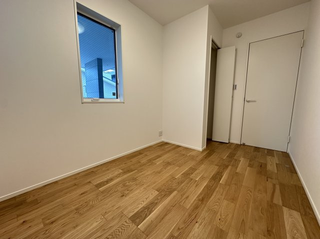 平塚市虹ケ浜　戸建て全1棟の洋室