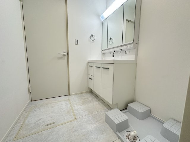 平塚市虹ケ浜　戸建て全1棟の脱衣所