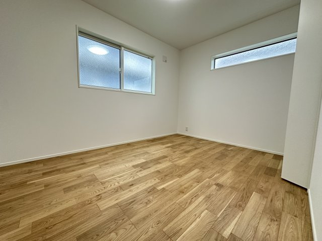 平塚市虹ケ浜　戸建て全1棟の洋室