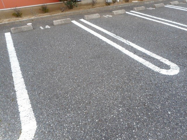ブリズⅡの駐車場|駐車スペースもあります