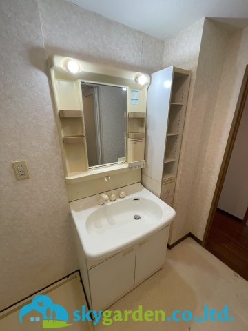 クリオ片瀬江の島壱番館の独立洗面台