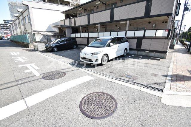テイク・フィールドの駐車場