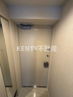 【玄関】 | ロイジェントパークス西馬込 ロイジェントパークス西馬込(102号室) | 明るい玄関です