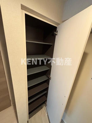 【収納】 | ロイジェントパークス西馬込 ロイジェントパークス西馬込(102号室) | ちょっとした収納スペースも充実しています