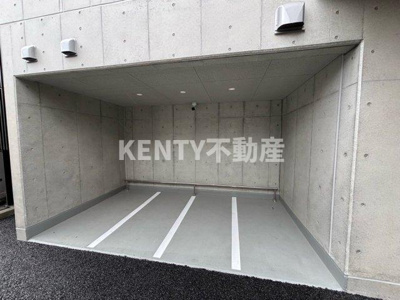 【駐車場】 | ロイジェントパークス西馬込 ロイジェントパークス西馬込(102号室) | 車をお持ちの方に嬉しい駐車場付きの物件です