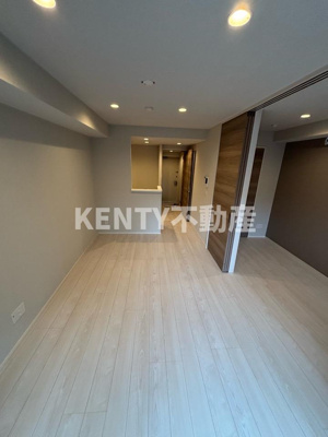 【内装】 | ロイジェントパークス西馬込 ロイジェントパークス西馬込(102号室) | 明るい色調の室内です