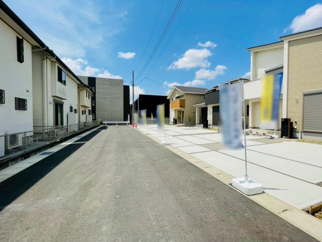 新築戸建　岐阜市六条江東　全5区画分譲の前面道路含む現地写真|「現地（2025年5月1日）撮影」　
■前面道路　
■ヤマダ不動産　株式会社リライフ　岐阜店