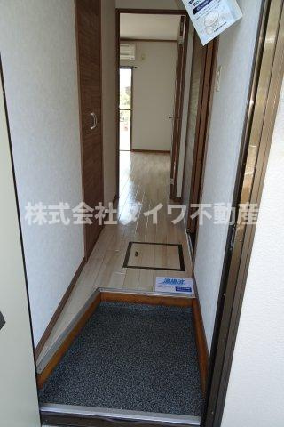 ハイツボヌールB棟の玄関