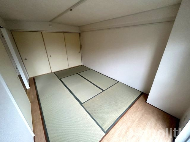 光明池駅前３号棟の和室