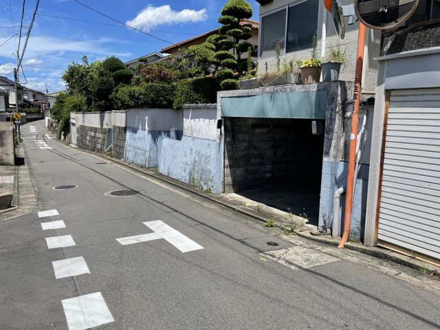 福岡市東区舞松原5丁目　土地の前面道路含む現地写真|前面道路含む現地写真です