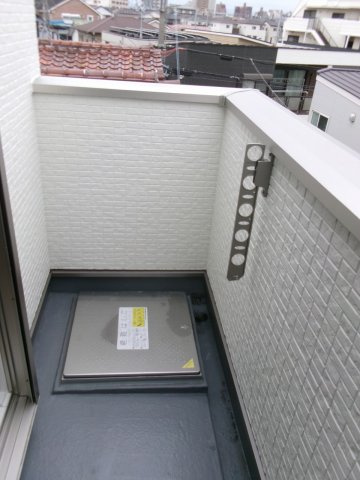 プレミアムソレイユ藤江駅前のバルコニー