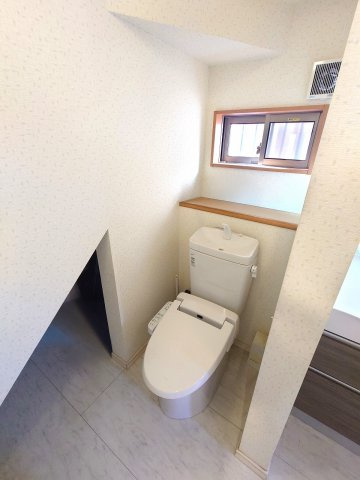 検見川町3丁目　中古戸建のトイレ|1階　ウォシュレット付き