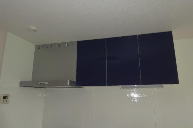 ハイカムール貝吹Dのキッチン|キッチン上収納