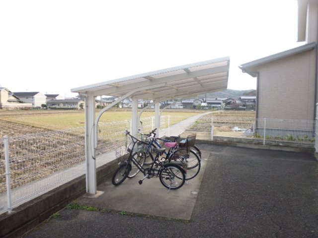 ハイカムール貝吹Dのその他共用部分|自転車置き場