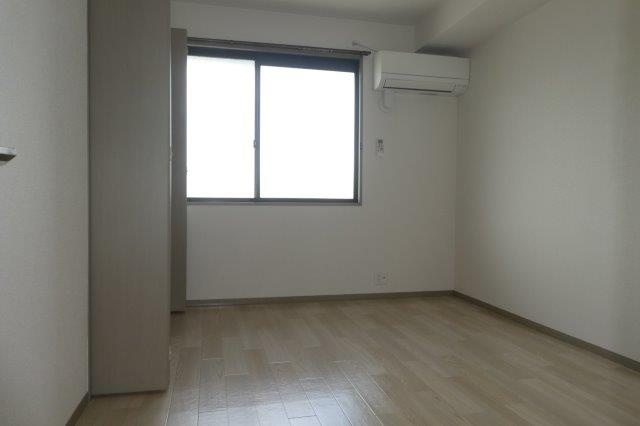 ハイカムール貝吹Dの寝室|洋室