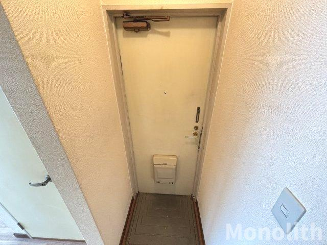 エステートピア上松の玄関