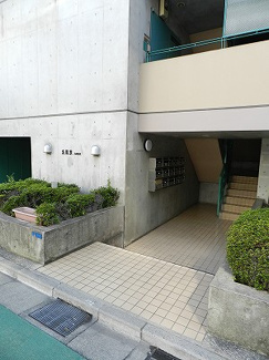 【エントランス】