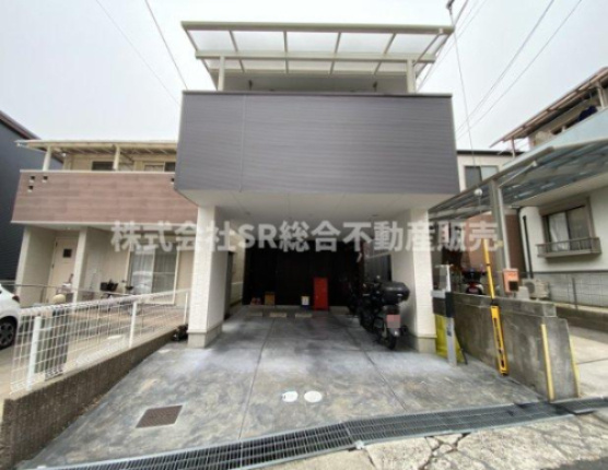 東石切町3丁目中古戸建の外観|2009年築のこだわりの注文住宅です♪ファミリーマート、東石切公園がすぐ近くです♪