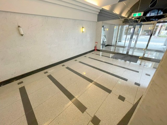 インペリアル上新庄のロビー