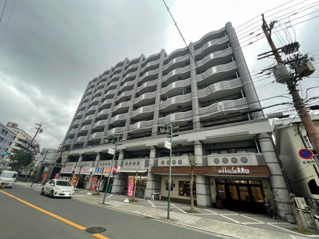 インペリアル上新庄の外観