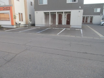 【駐車場】 | ケイズコートA | 駐車場その3