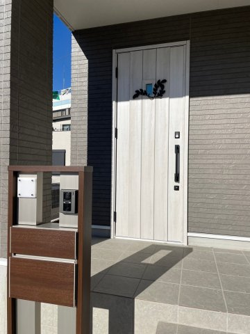 【玄関】 | 桐生市広沢4丁目　1号棟