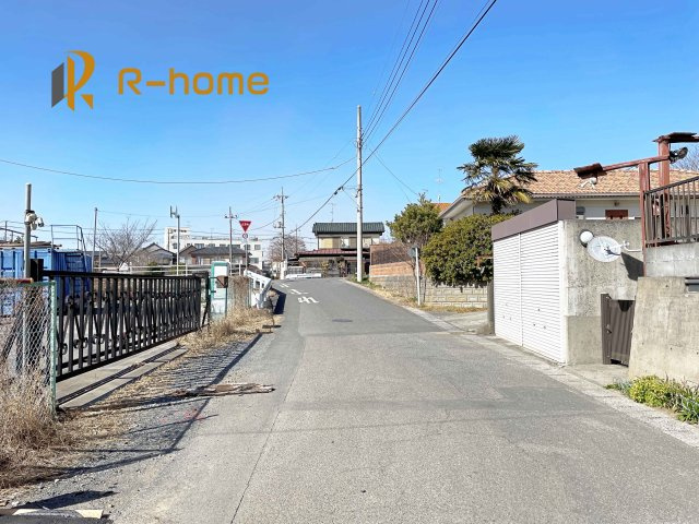 坂東市岩井第2　新築戸建て　2号棟の前面道路含む現地写真|堂々！建物完成♪実際のお部屋をご見学可能です♪
ご見学が一番の資料！お気軽にお問い合わせ下さい♪
