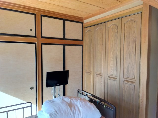 売中古戸建　三島市北沢の洋室|荷物が多くても収納スペースがたっぷりあるので、生活スペースを広く確保する事ができます。