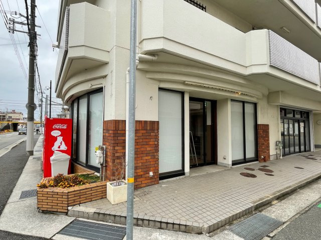 西村マンションの外観