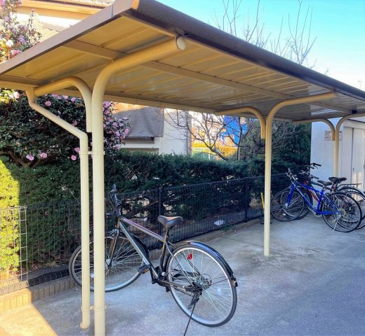 レオパレスサンシティのその他|屋根付き駐輪場