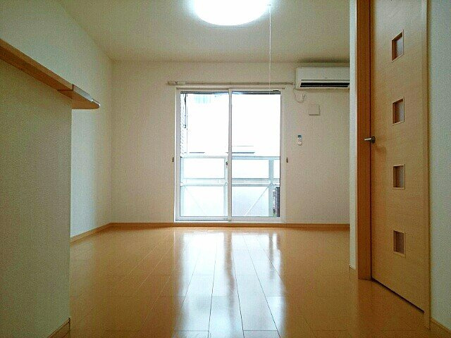 ユニメゾンＨ・Ｍ・２の居間・リビング