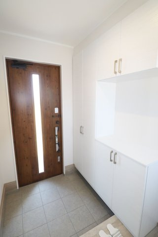 郡山市小原田２丁目　　  　　小原田小学校、小原田中学区　の玄関