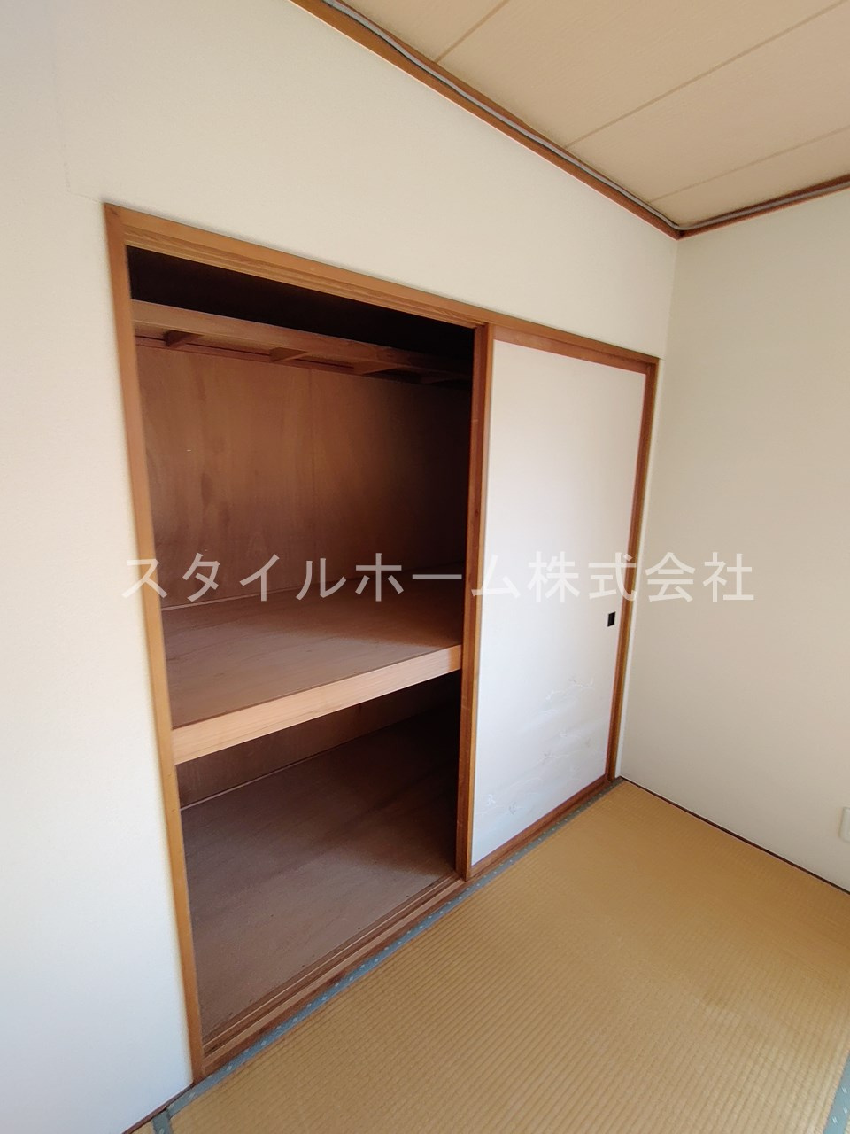 小池町貸家の収納