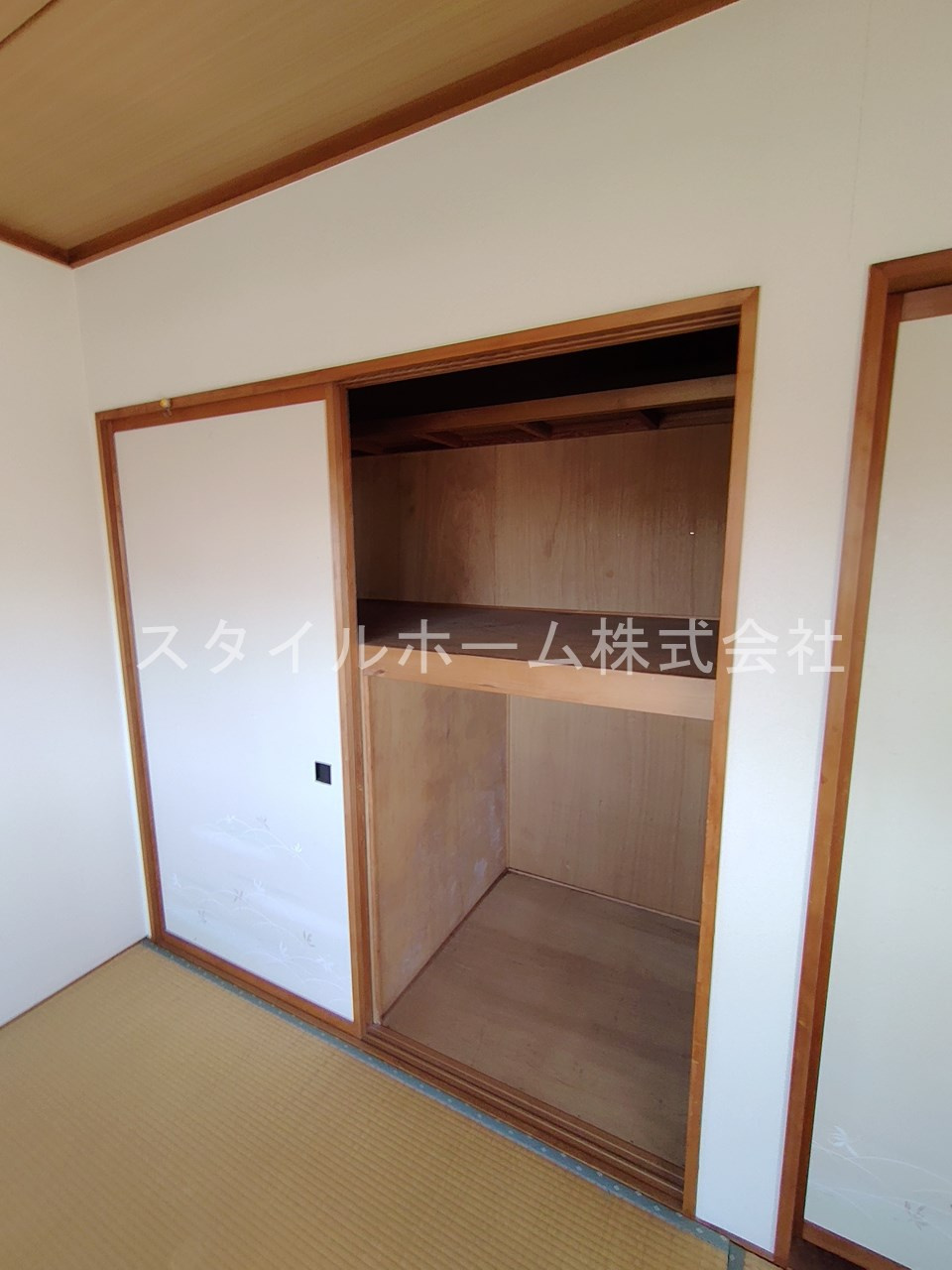 小池町貸家の収納