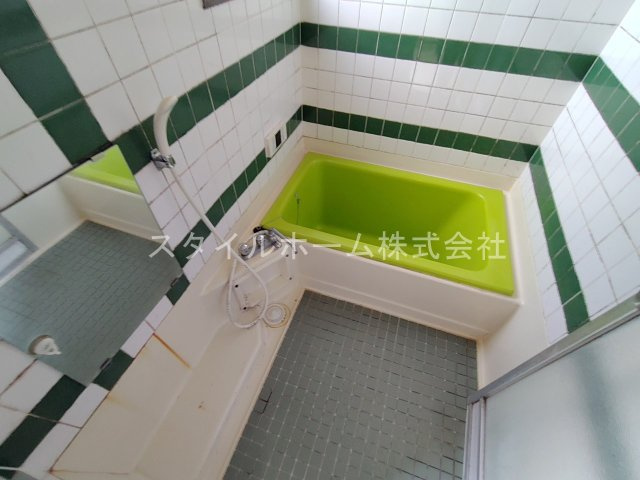 小池町貸家の浴室