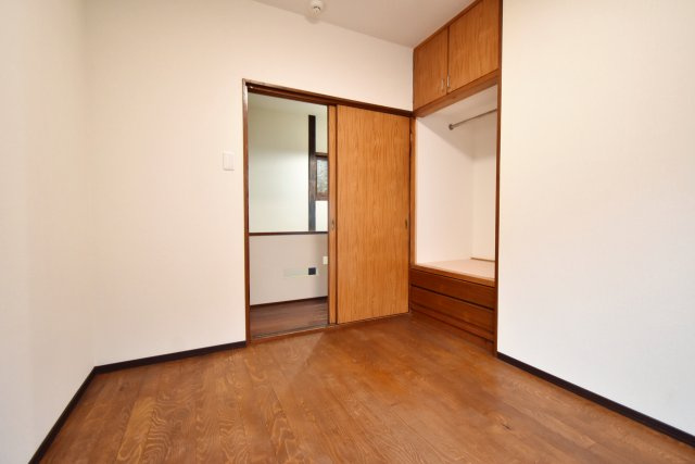 エール今津の洋室|2階4.5帖