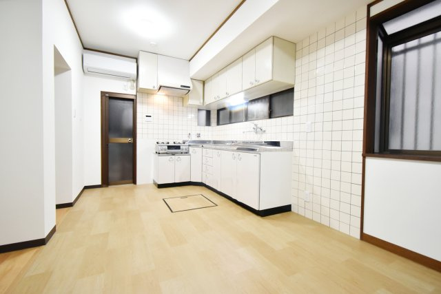 エール今津の居間・リビング