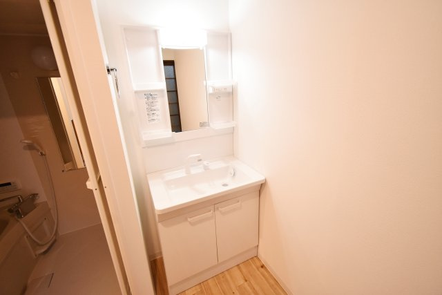 エール今津の独立洗面台