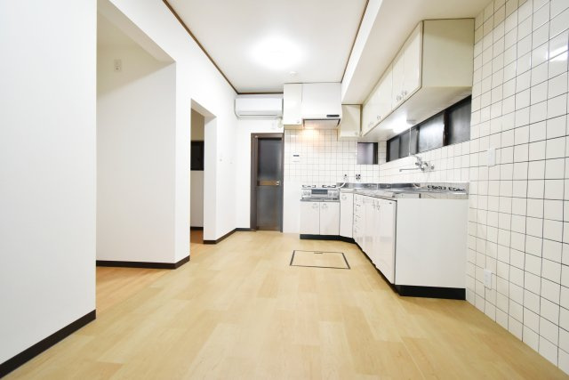 エール今津の居間・リビング