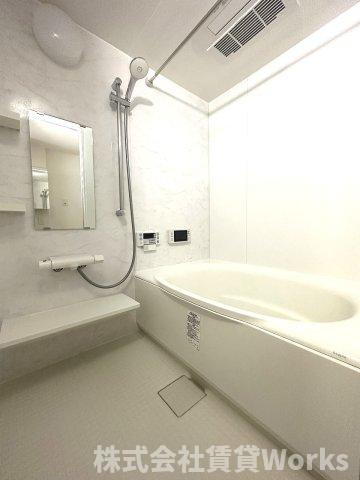 ピース・スクエア南内町の浴室|コンパクトで使いやすいお風呂です