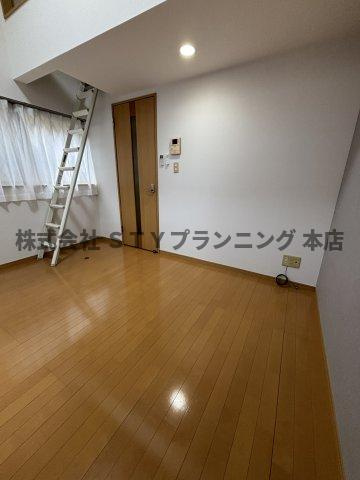 仲介手数料０円！エーデルワイスIIの居間・リビング