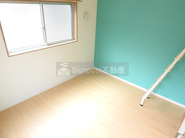 Signpost泉の洋室