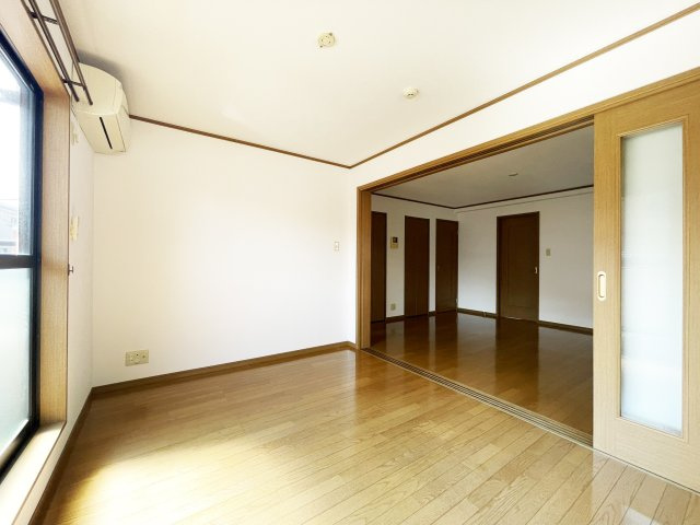 ナトゥラヴィータ壱番館の居間・リビング