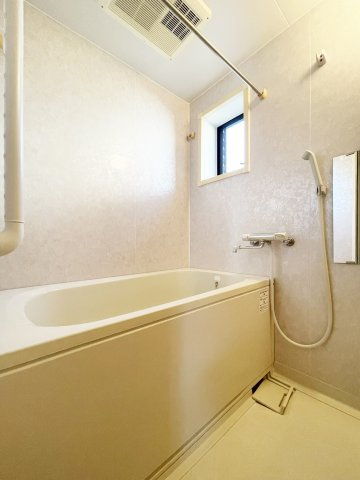 ナトゥラヴィータ壱番館の浴室