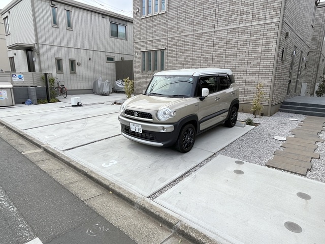 Ｌｕｍｉｅｒｅ　Ｅａｓｔの駐車場