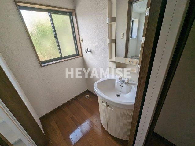 ユニバーサルコーポの洗面所