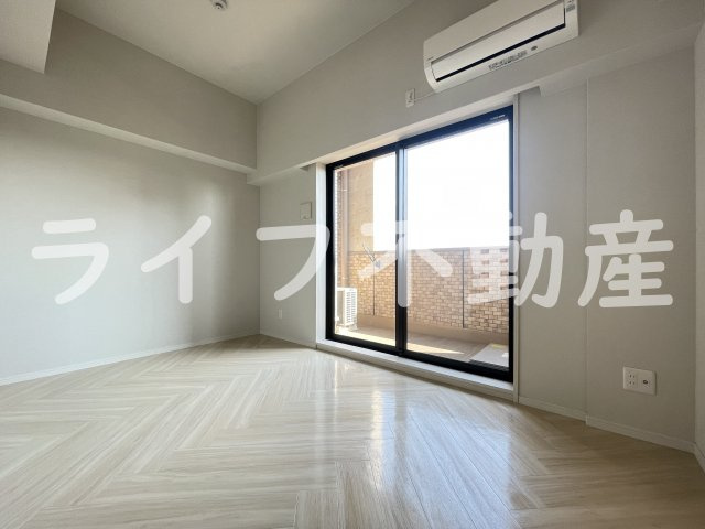 PHOENIX CLOVE TOMOIの居間・リビング|おしゃれな居間です