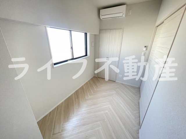 PHOENIX CLOVE TOMOIの内装|明るい室内です