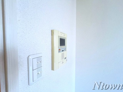 【セキュリティ】 | プレサンス名古屋駅前アクシス | モニター付きインターホンです。