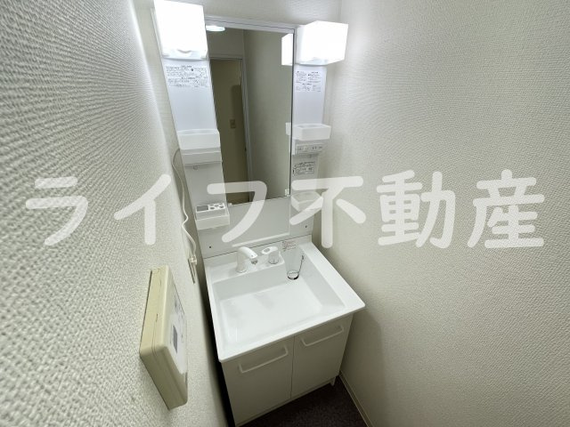 OMレジデンス八戸ノ里の独立洗面台|独立洗面化粧台が付いています